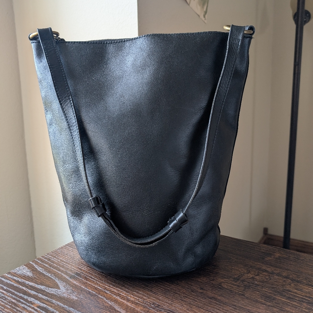 Madewell The Lisbon Black Leather O Ring Bucket Bag Purse
